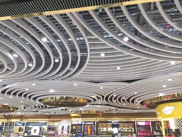 1588733010120527.jpg U型铝方通11.jpg